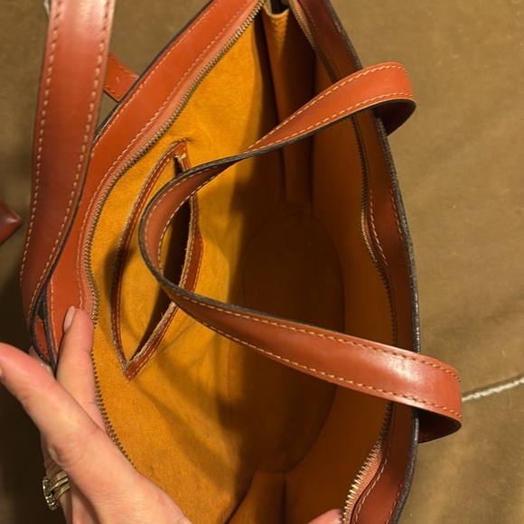 Authentic LV handbag and wallet combo - Picture 4 of 11